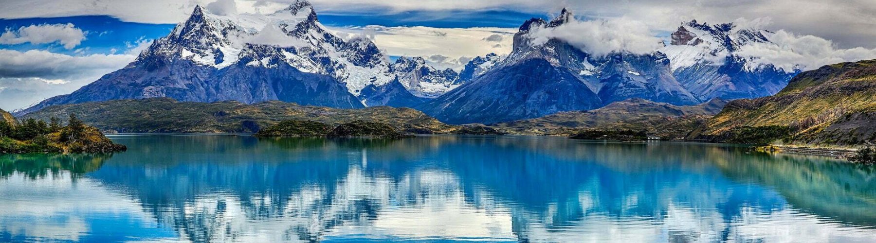 Reflection,Of,Cuernos,Del,Paine,At,Lake,Pehoe,-,Torres
